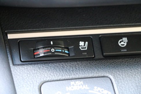 Used 2016 Lexus ES 300h image 25