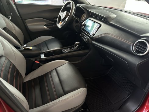 Used 2021 Nissan Kicks SR image 16
