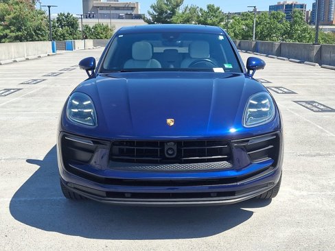 Certified 2024 Porsche Macan Turbo image 6