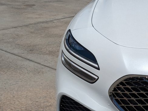 Certified 2025 Genesis G70 2.5T image 7