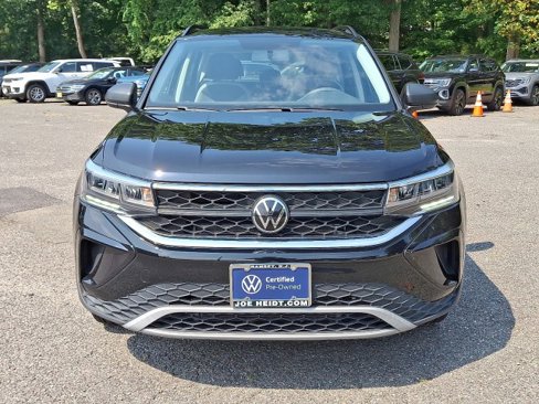 Certified 2022 Volkswagen Taos S image 3