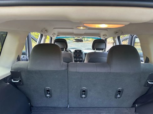 Used 2016 Jeep Patriot Sport image 21
