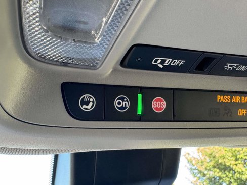 Used 2024 GMC Terrain SLE image 24