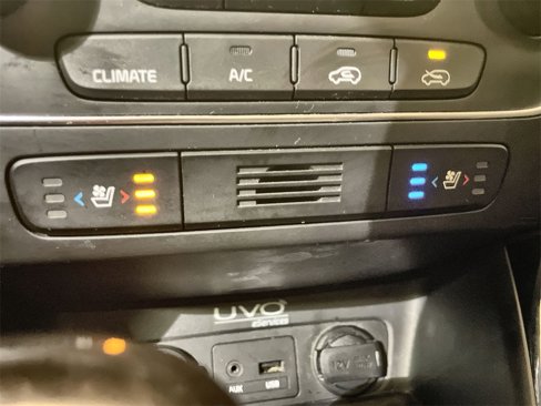 Used 2014 Kia Sorento SX image 33
