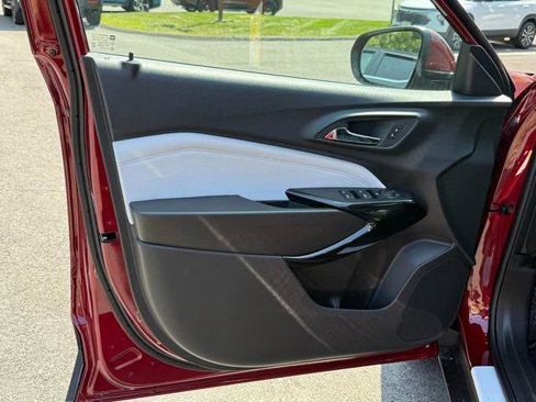 New 2025 Chevrolet Trax LT w/ Driver Confidence Package image 15
