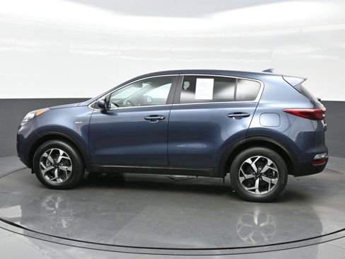 Used 2022 Kia Sportage LX image 3