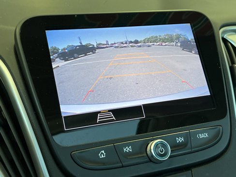 Used 2022 Chevrolet Malibu LT image 21