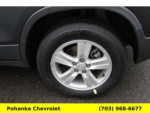 Used 2020 Chevrolet Trax LT w/ Driver Confidence Package image 26