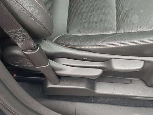Used 2020 Chevrolet Equinox Premier image 39