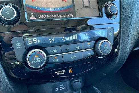 Used 2019 Nissan Rogue Sport SL image 32