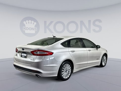 Used 2015 Ford Fusion SE image 7