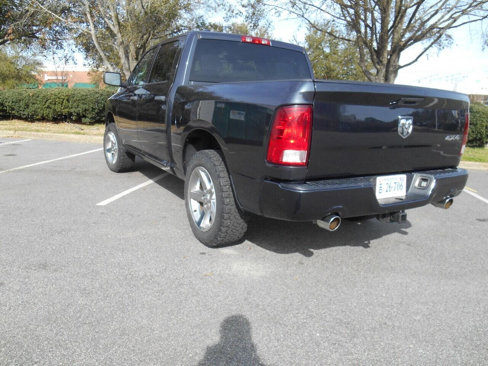 Used 2014 RAM 1500 Express image 2