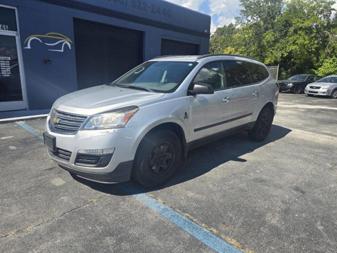 Used 2014 Chevrolet Traverse LS image 1