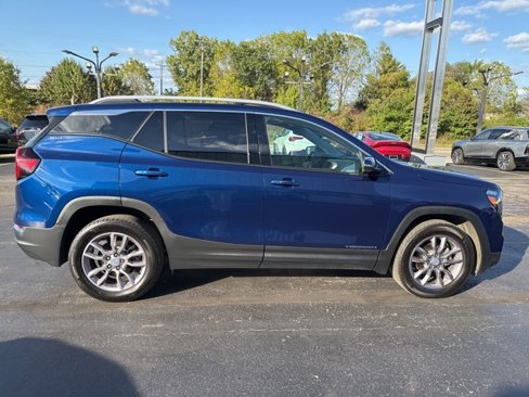 Certified 2022 GMC Terrain SLT w/ Infotainment Package II image 11