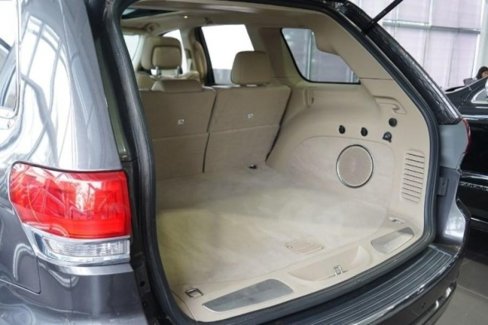 Used 2019 Jeep Grand Cherokee Overland image 36