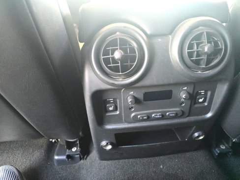 Used 2005 HUMMER H2 w/ Preferred Equipment Group image 23
