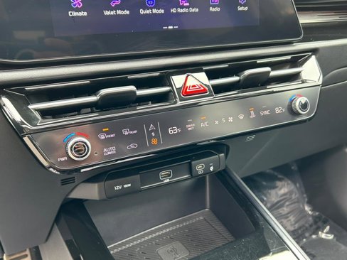 Used 2023 Kia Niro Wave image 30