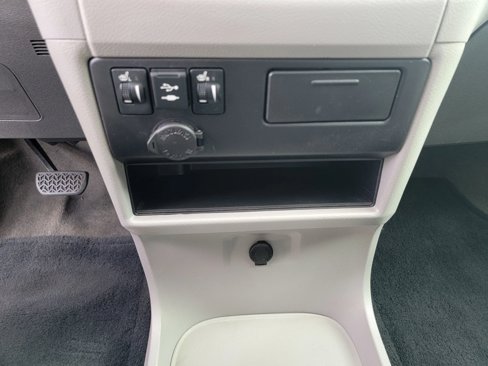 Used 2018 Toyota Sienna XLE image 20