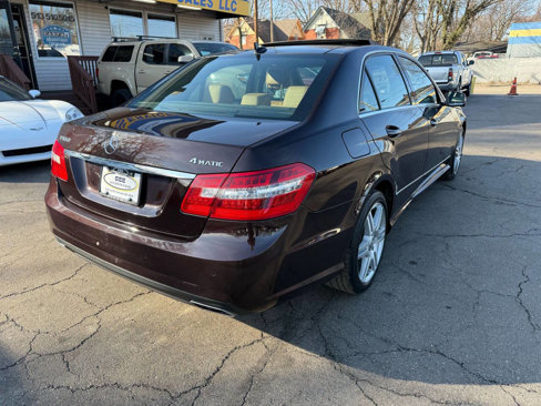 Used 2010 Mercedes-Benz E 550 4MATIC Sedan image 8