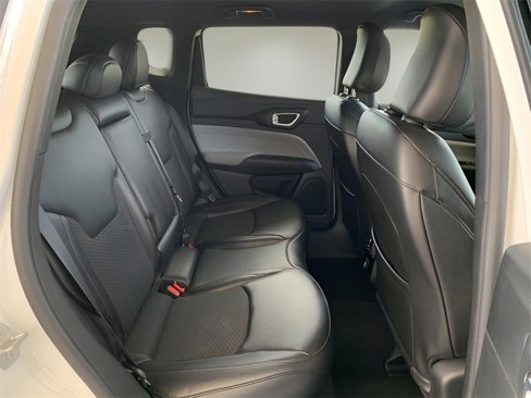 Certified 2024 Jeep Compass Latitude image 27