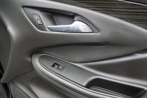 Used 2018 Buick Envision Essence image 18