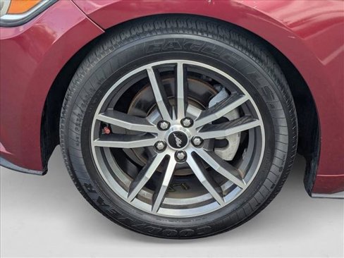 Used 2016 Ford Mustang Premium image 23