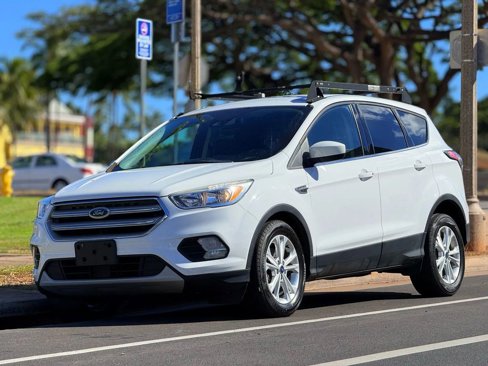 Used 2018 Ford Escape SE w/ Ford Safe & Smart Package image 1