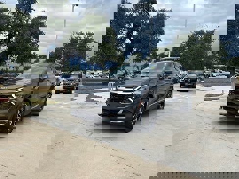 Used 2023 Kia Sportage LX image 2