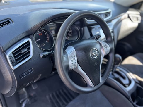 Used 2015 Nissan Rogue S image 10
