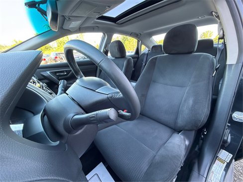 Used 2015 Nissan Altima 2.5 SV w/ Convenience Package image 23