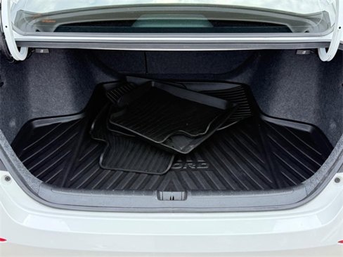 Used 2018 Honda Accord EX image 4