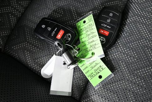 Used 2023 Toyota Tundra Limited image 23