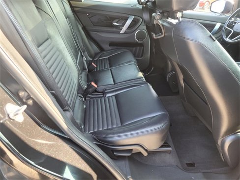 Used 2022 Land Rover Discovery Sport SE image 11