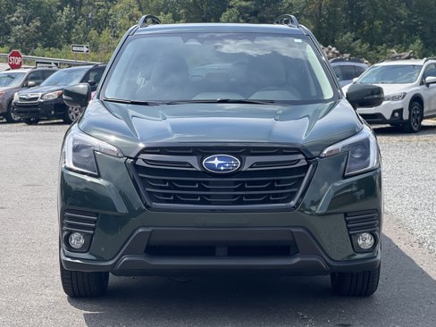 Used 2022 Subaru Forester Limited image 22