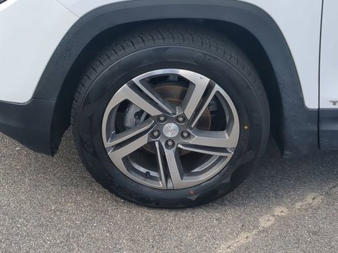 Used 2020 GMC Terrain SLT image 12
