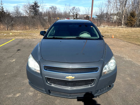 Used 2009 Chevrolet Malibu LS image 2
