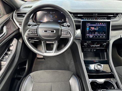 Certified 2023 Jeep Grand Cherokee Altitude image 19