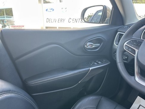 Used 2021 Jeep Cherokee Latitude Lux image 28