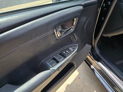 Used 2013 Toyota Avalon XLE Touring image 19