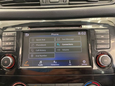 Used 2018 Nissan Rogue SV image 21