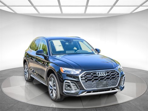 Used 2022 Audi Q5 2.0T Premium w/ Convenience Package image 5