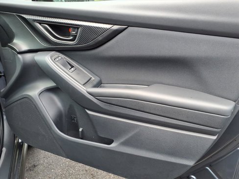 Used 2023 Subaru Crosstrek 2.0i image 7