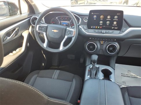 Used 2023 Chevrolet Blazer LT image 4