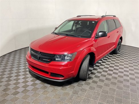 Used 2020 Dodge Journey SE w/ SE Popular Equipment Group image 7