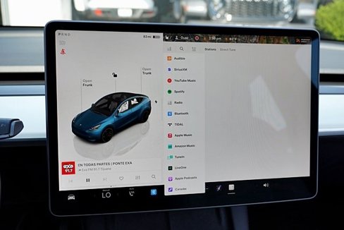 Used 2022 Tesla Model Y Performance image 29