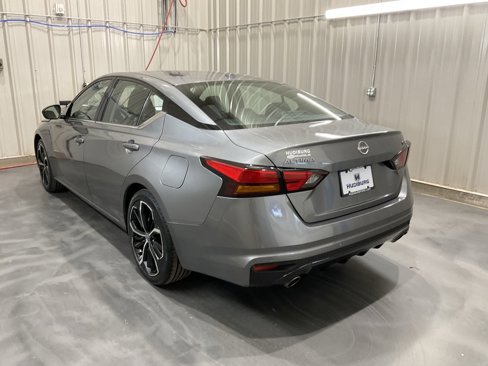 Used 2023 Nissan Altima 2.5 SR image 19