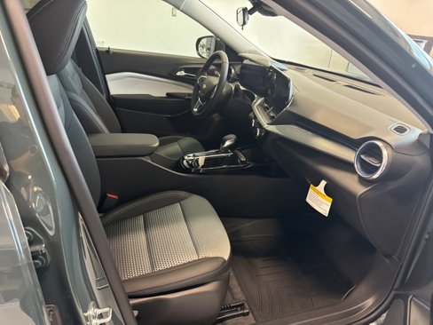 New 2025 Chevrolet Trax LT w/ Driver Confidence Package image 21