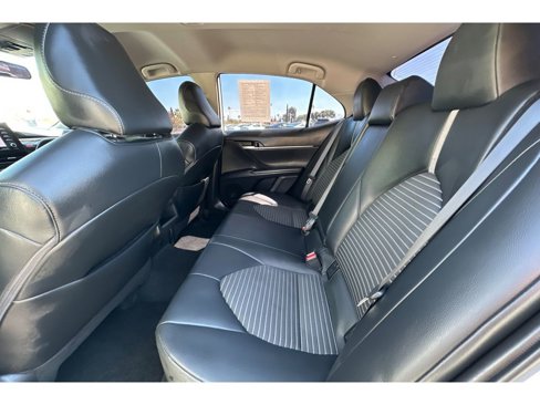 Used 2023 Toyota Camry SE image 14