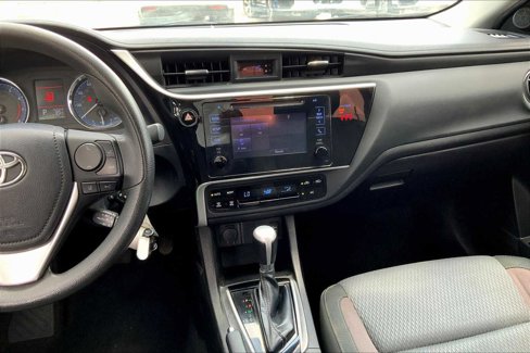 Used 2019 Toyota Corolla LE image 6