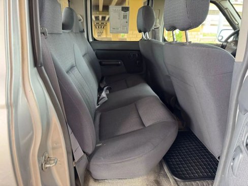 Used 2004 Nissan Frontier XE w/ (PWR) Pwr Pkg image 23